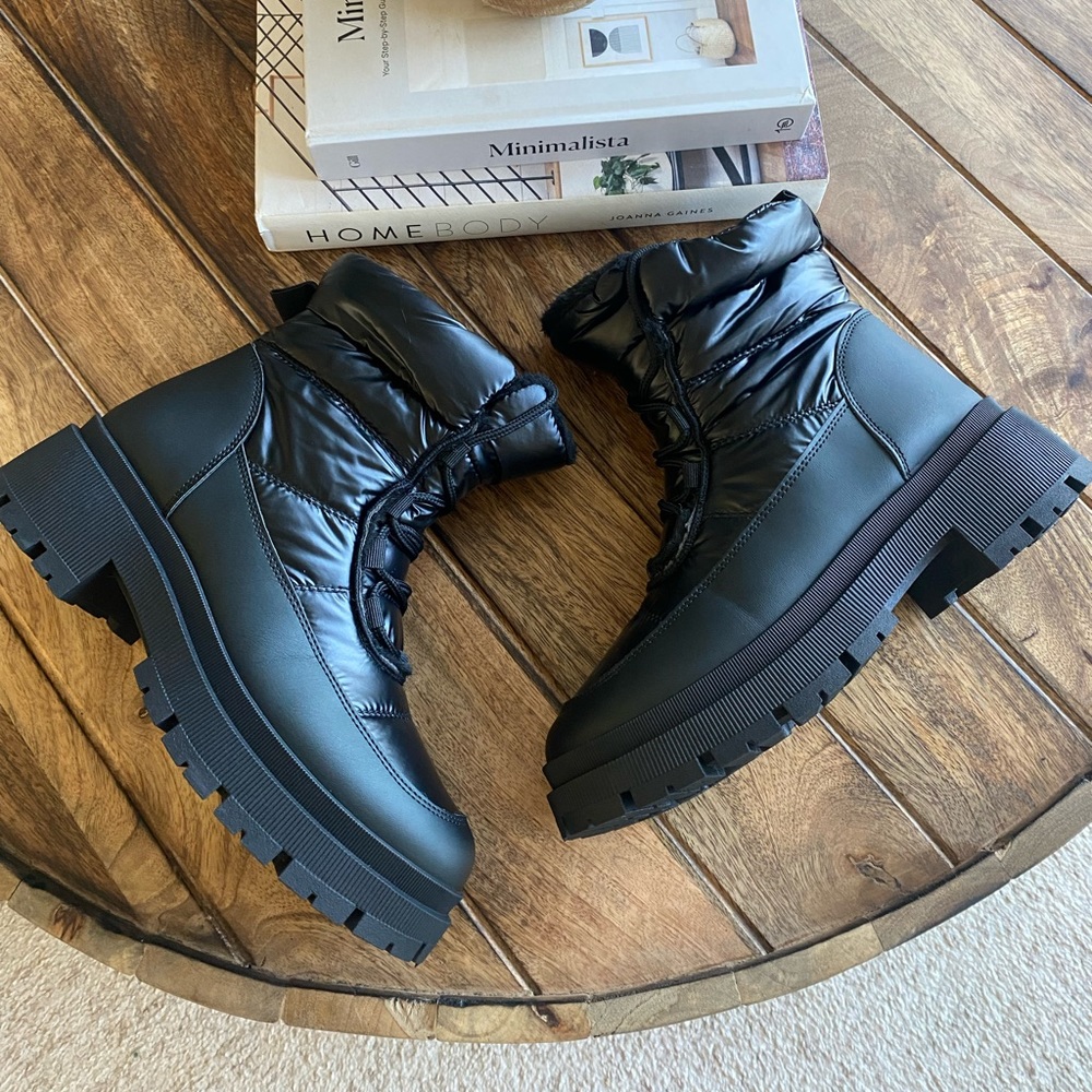 Private Label Black Lace Up Boots